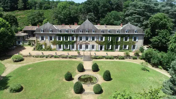 Monte Escalier Performance Installateur monte escalier Charbonnières-les-Bains